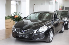 VOLVO S60 Momentum